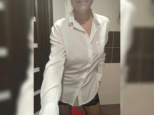 -HOTSTUFF- on BongaCams