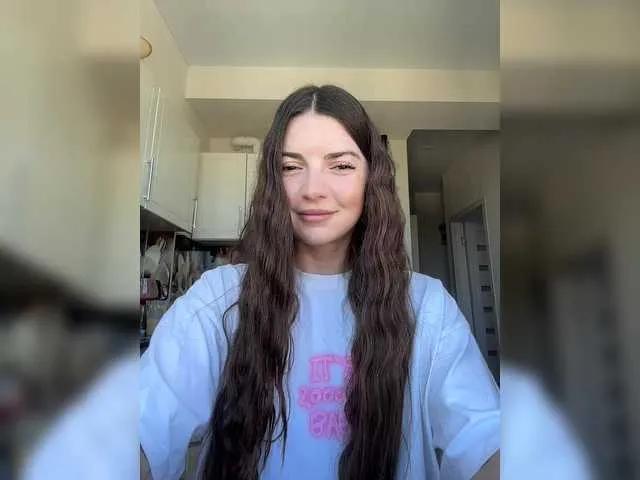 -Saharochek- on BongaCams