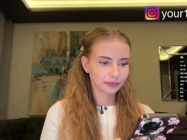 Model -VikkiL0vesCheese-