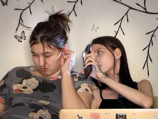 2Love-Love2 on BongaCams