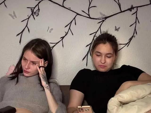 2Love-Love2 on BongaCams