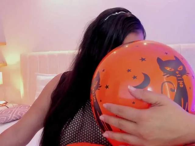 adhilaa- on BongaCams