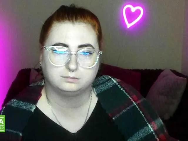 Aliciaredluv on BongaCams