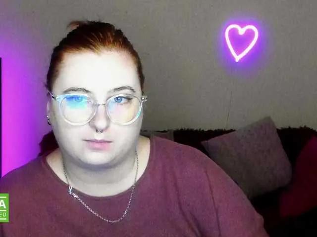 Aliciaredluv on BongaCams