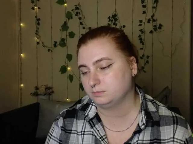 Aliciaredluv on BongaCams
