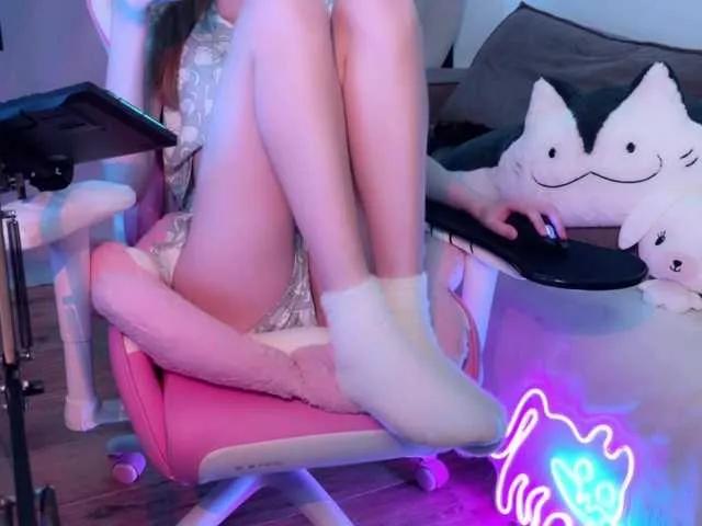 Alisa-Cheshirovna on BongaCams