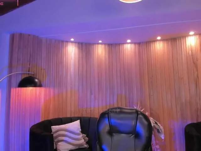 AllyJensen on BongaCams