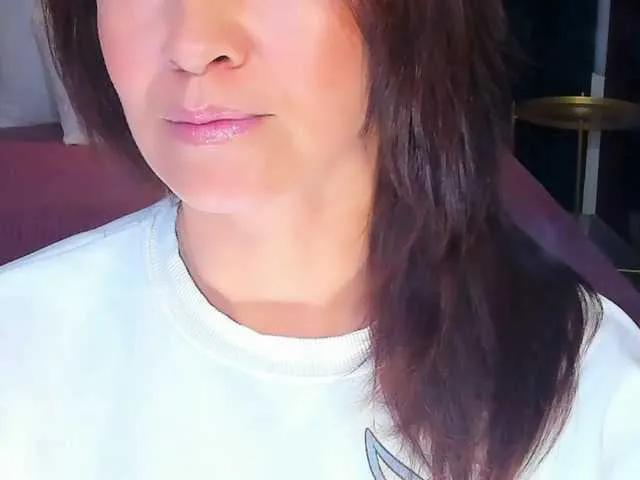 AnaMills on BongaCams