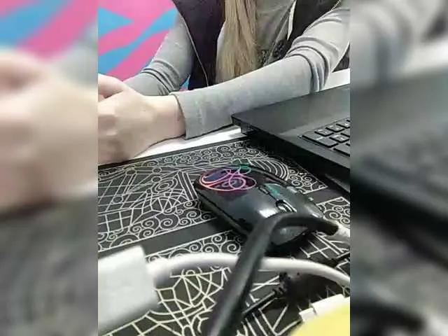 Angelinamik on BongaCams