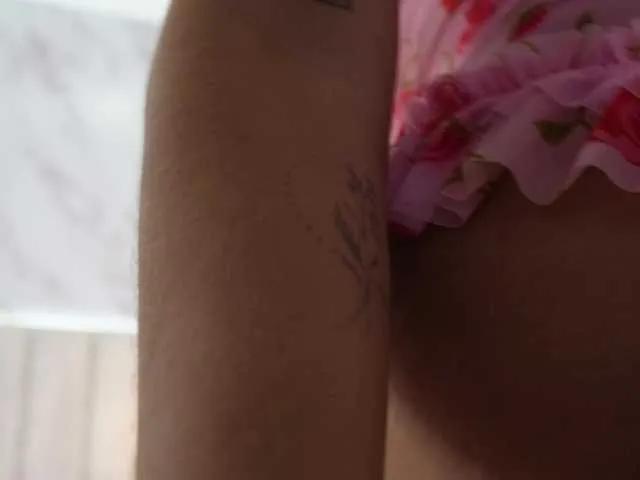 Annyy-Rosse on BongaCams