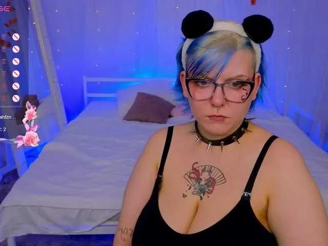 bluelunaray on BongaCams