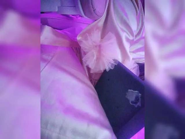 BongaCams britt-grey is Freechat britt-grey — That you play with my body. mi Lovense That you make me come to squirt
And make me bite the pillow with pleasure.
My anal toys are the best.