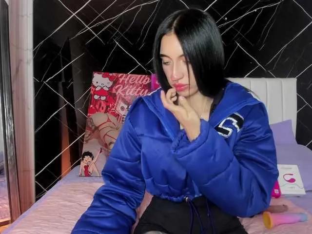 candy-leila — I love being open, putting into practice everything that generates pleasure, but if I must be specific I love making four, bondage, feet fetishism, deep throat, role of roles, sex toys, latex, blowjob, nylon, porn, underwear, hard sex, soft sex,...