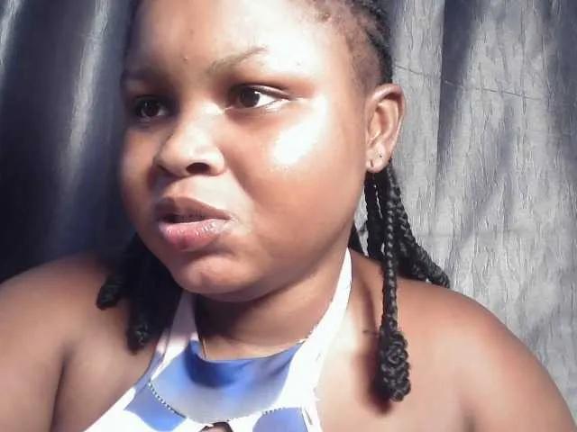 Creamyposh on BongaCams