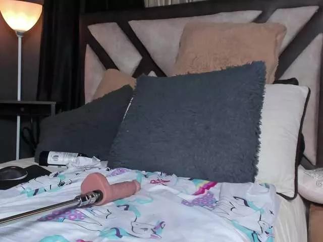 Emilyjhonson-1 on BongaCams