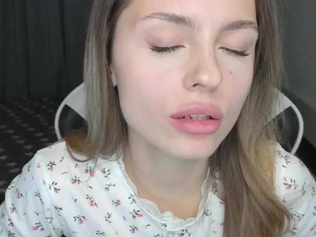 BongaCams EmilySkout is Freechat EmilySkout — When they want to make you happy, they use their intelligence, attention, kindness, generosity, care, and honesty.