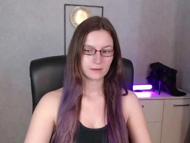 EmmaHeart on BongaCams