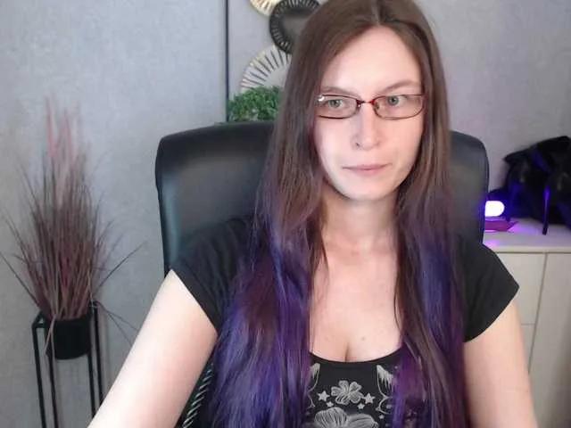 EmmaHeart on BongaCams