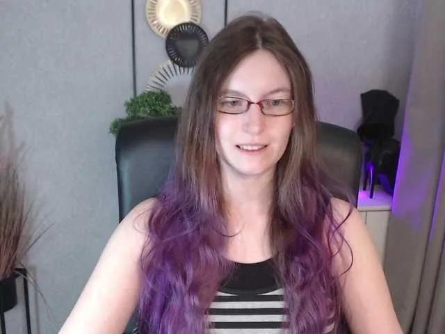 EmmaHeart on BongaCams