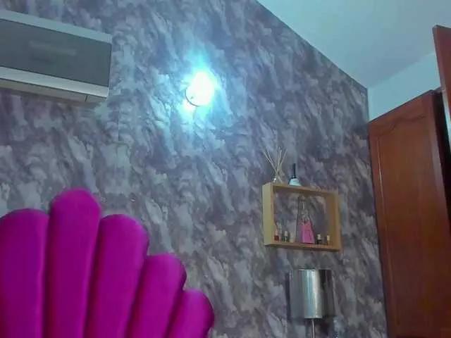 EMMAPARIS on BongaCams