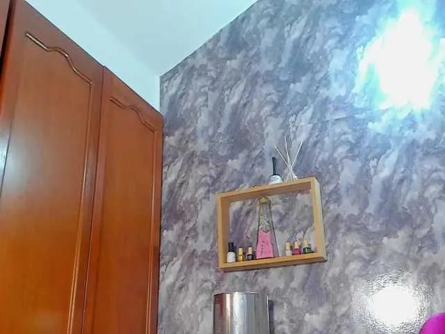 EMMAPARIS on BongaCams