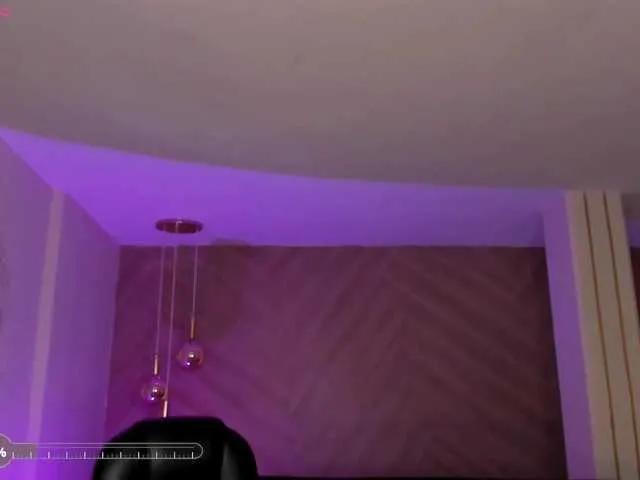 ErikaBenz on BongaCams