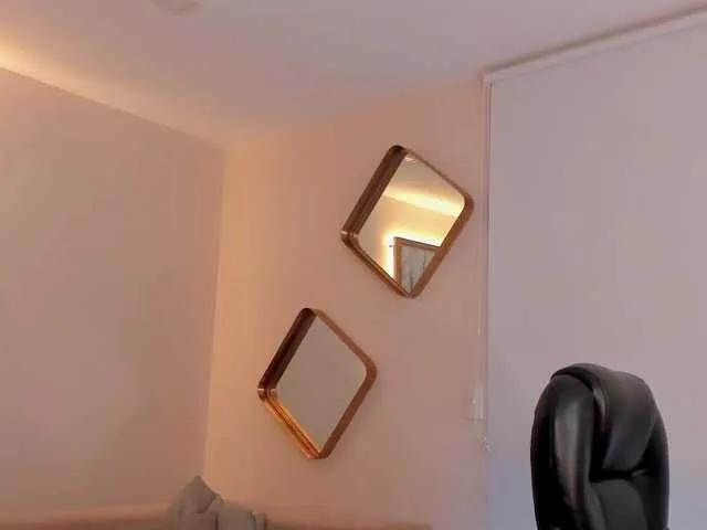 ErikaBenz on BongaCams