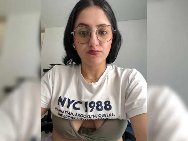 EvanShell1 on BongaCams