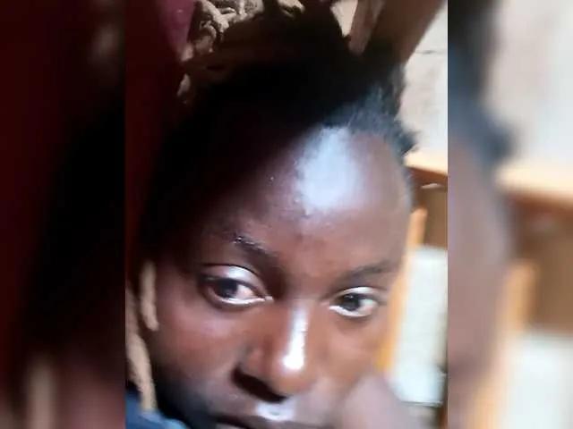 freakcurvy8 on BongaCams