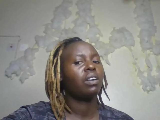 freakcurvy8 on BongaCams