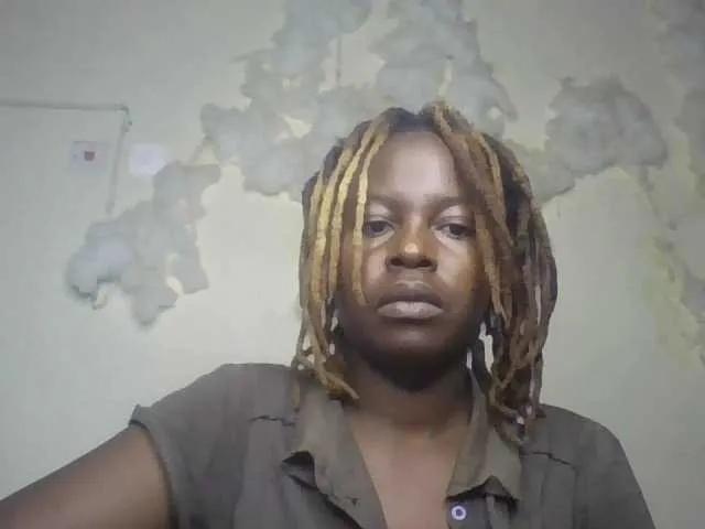 freakcurvy8 on BongaCams