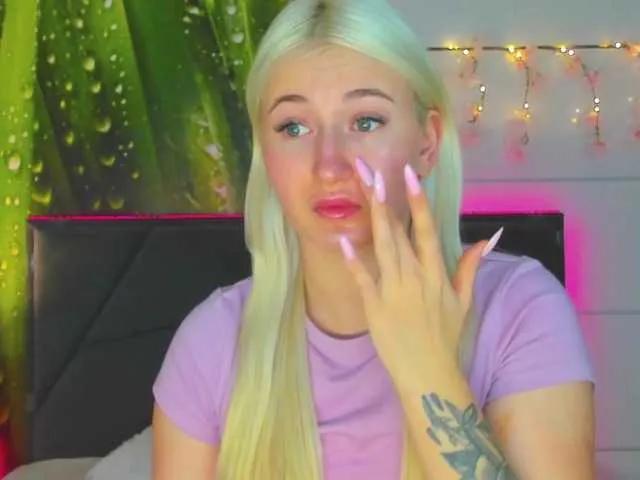 HollyTaillor — I'm turned on by confidence and curiosity. There's something incredibly exciting about someone who knows what they want and isn't afraid to explore new experiences