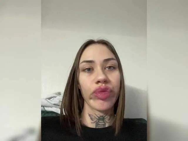 IRAONIC on BongaCams