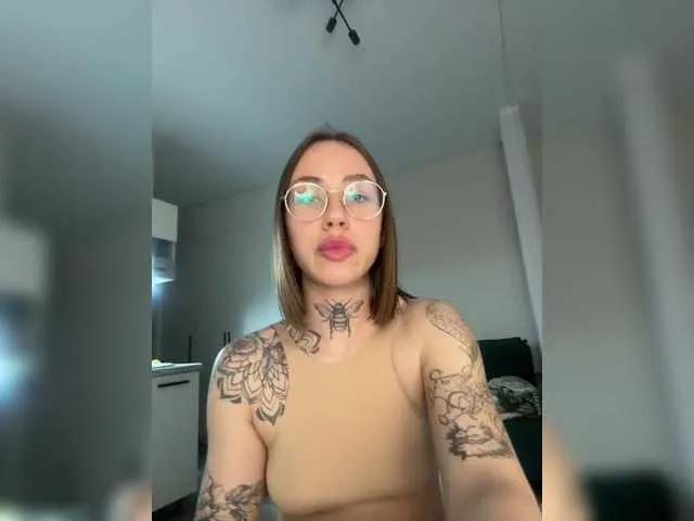 IRAONIC on BongaCams