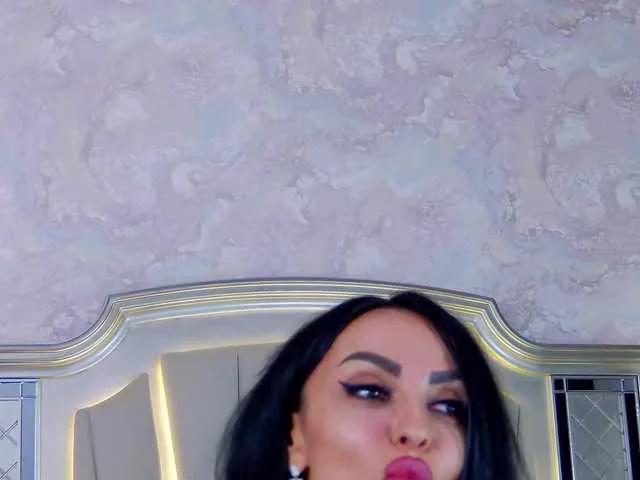 Issadorra on BongaCams 