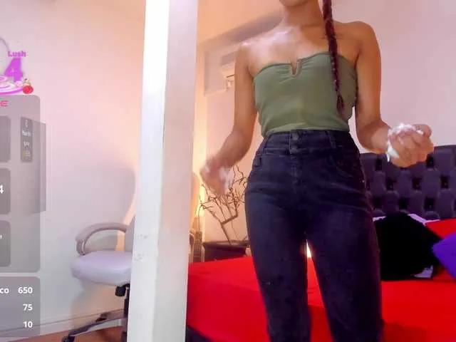 ivi-lopezz on BongaCams