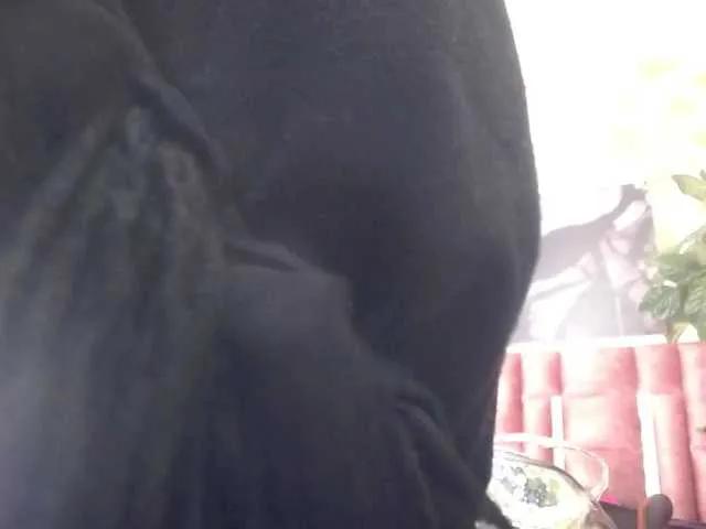 Kazsandra on BongaCams