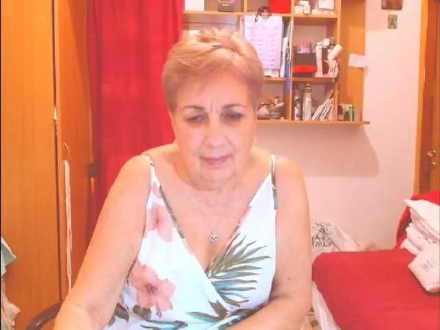 Kira9476 — Freechat on BongaCams