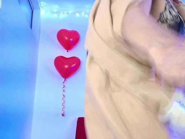 lazzy-blake on BongaCams 