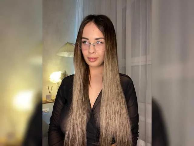 LiLi11a on BongaCams 