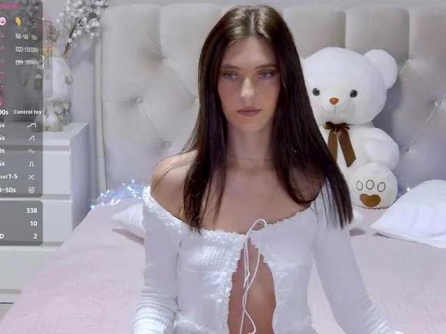 Lisa666-2 on BongaCams