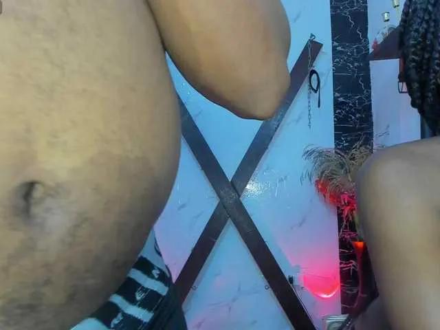 mila-n-max on BongaCams