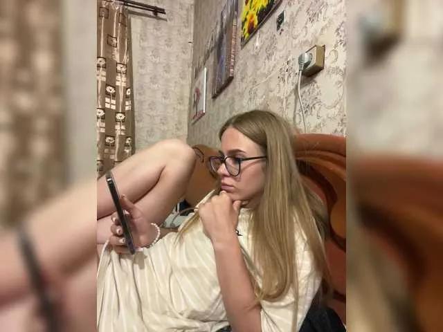Milana22a on BongaCams