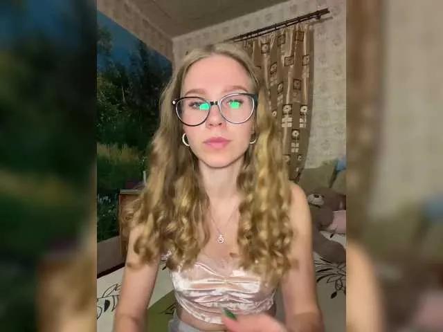 Milana22a on BongaCams