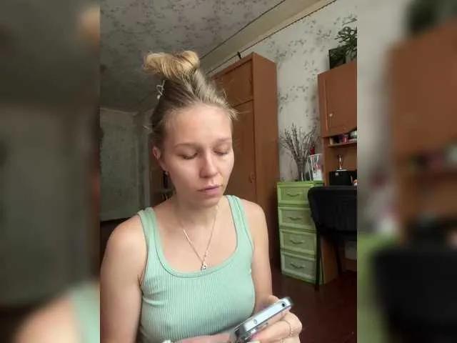 Milana22a on BongaCams