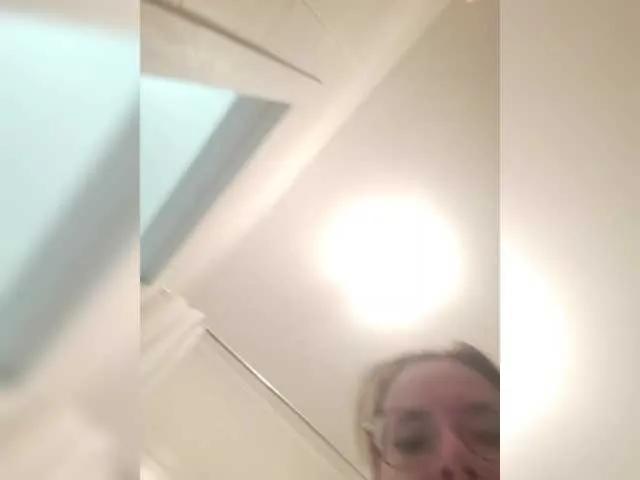 Mimimigirl on BongaCams