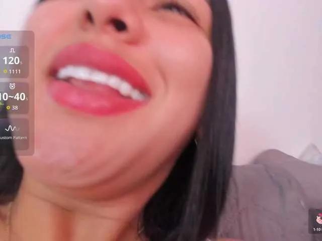 misswhitneyr on BongaCams