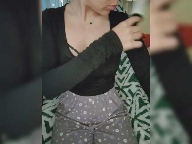 MyLittlegi on BongaCams