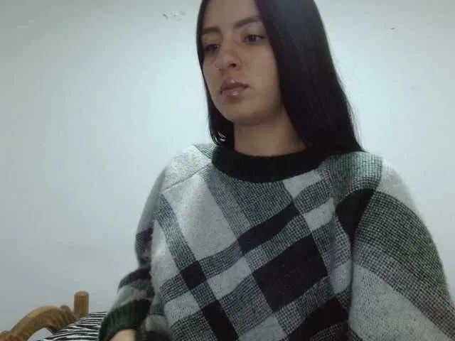 Natyglam — Me encienden las miradas intensas, las palabras atrevidas y la conexin real .

Intense eye contact, naughty words and real chemistry turn me on .