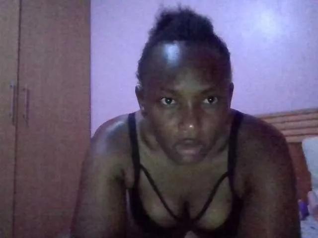 Naughtyliby on BongaCams